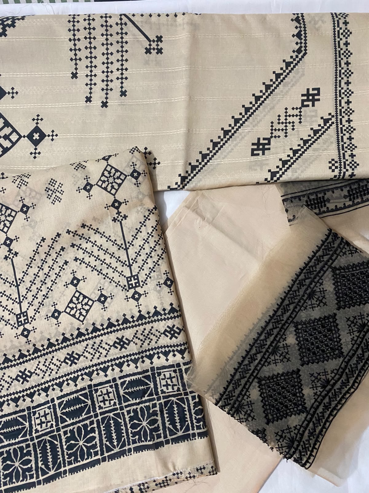 3-Piece Unstitched Tribal Geo Print Lawn Suit with Doria Dupatta | Asia Collections