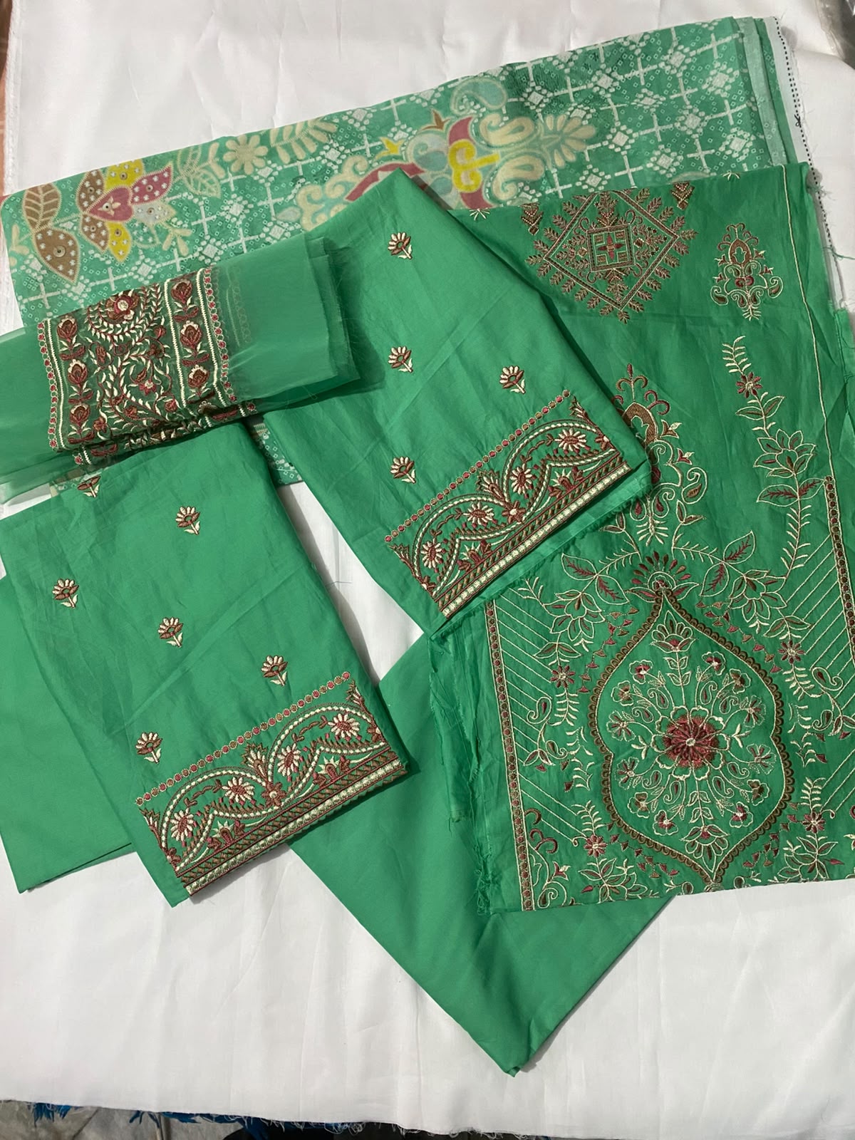 3-Piece Unstitched Embroidered Emerald Green Cambric Suit with Printed Swiss Lawn Dupatta | Asia Collections